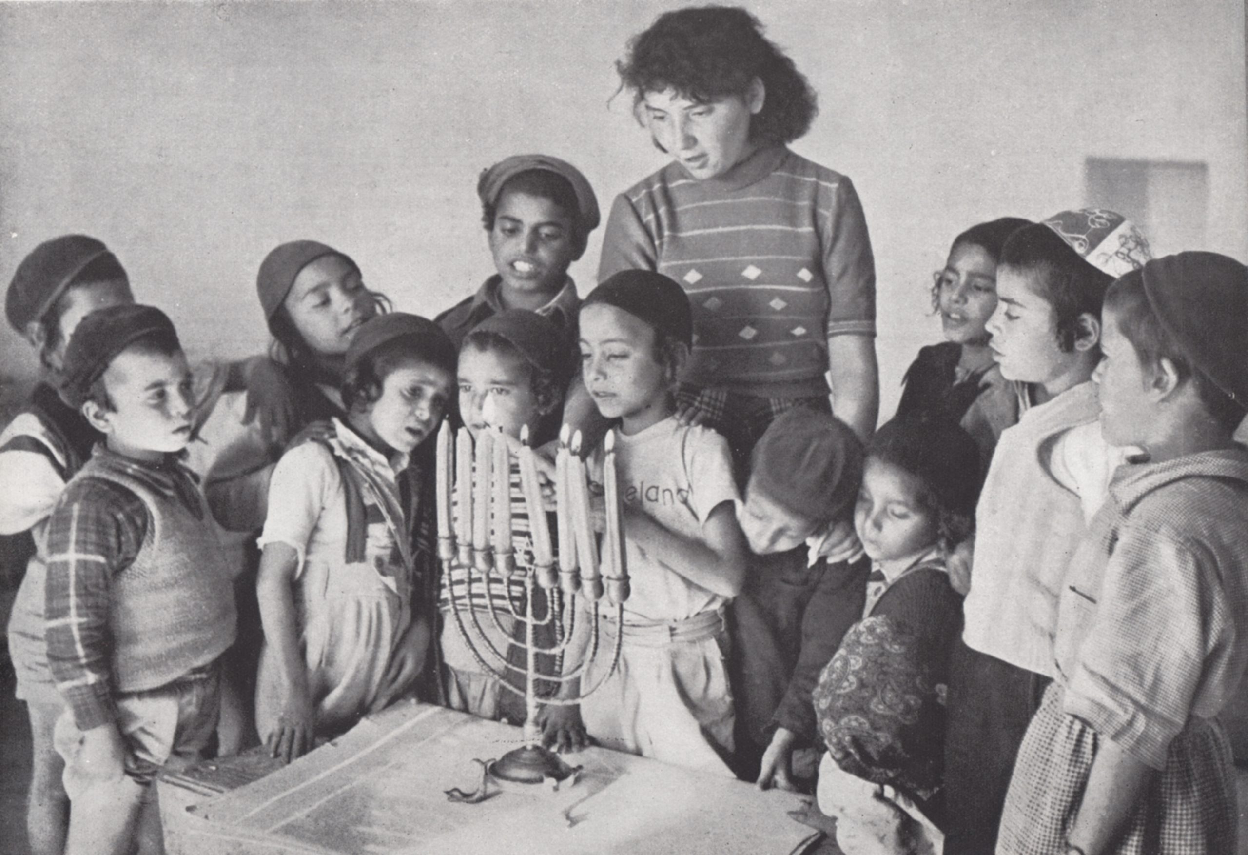 PikiWiki_Israel_47026_Hannukah_in_kindergarten